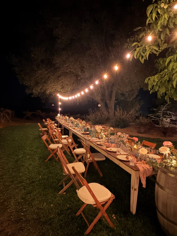 Wedding table decor with dried florals